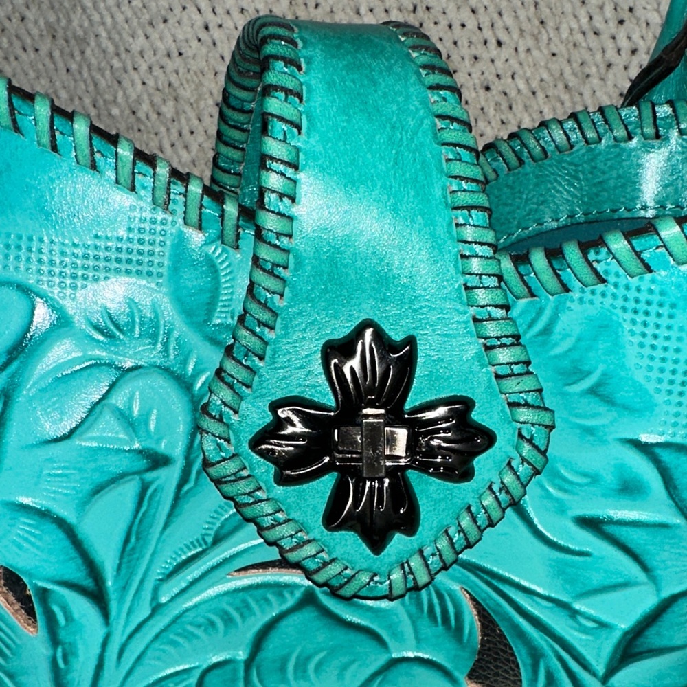 💙Patricia Nash Turquoise Crossbody Purse - Picture 2 of 16